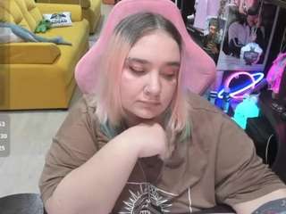 Softie-Sofy live cam preview