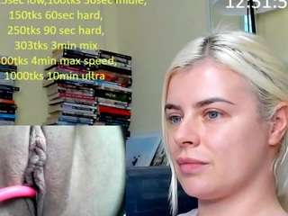 misslolaa's CamSoda show and profile