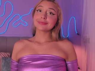 sofly-s Live Webcam on CamSoda