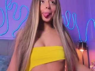 sofly-s's CamSoda show and profile