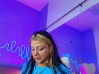 sofly-s Live Webcam on CamSoda