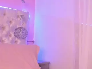 SOFLYCUTEFACE's Live Sex Cam Show