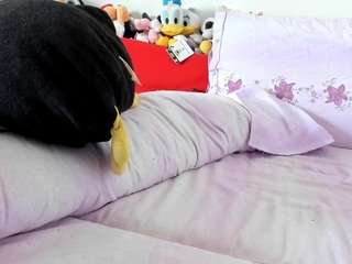 lovelywoman23 webcam