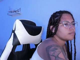 lady-brownnnn Webcam Model Profile