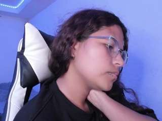 lady-brownnnn webcam