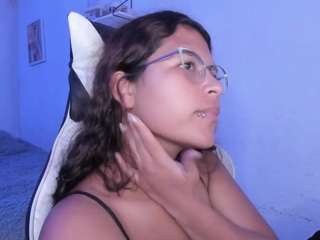 lady-brownnnn webcam
