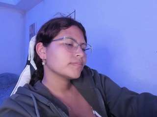  lady-brownnnn chat room