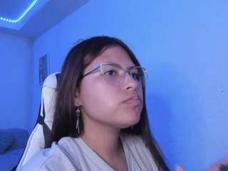 lady-brownnnn webcam model