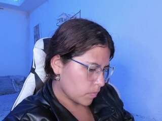  lady-brownnnn chat room