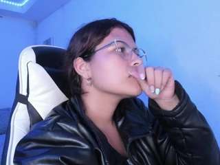 lady-brownnnn webcam