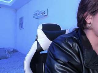  lady-brownnnn chat room