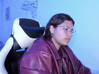 lady-brownnnn webcam model