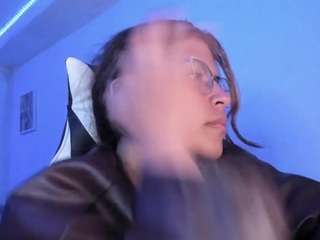 lady-brownnnn's CamSoda show and profile