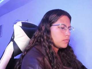 lady-brownnnn from CamSoda