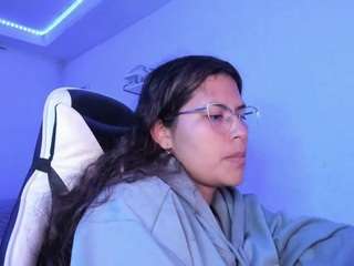 lady-brownnnn live cam profile