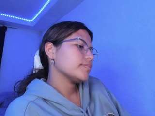 lady-brownnnn live cam profile