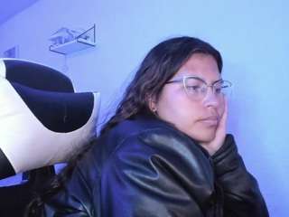 lady-brownnnn live cam profile