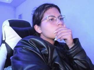 lady-brownnnn live cam profile