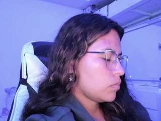 lady-brownnnn's CamSoda show and profile