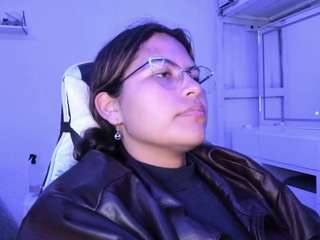 lady-brownnnn webcam