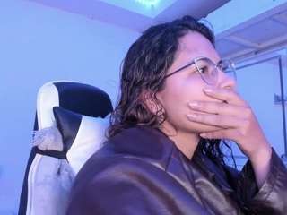lady-brownnnn webcam