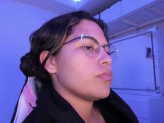 lady-brownnnn live webcam show