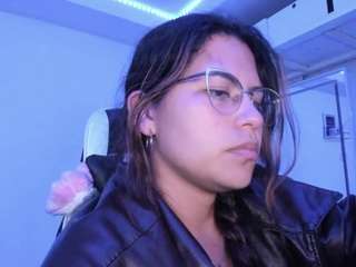 lady-brownnnn live webcam show