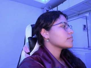 lady-brownnnn live webcam show