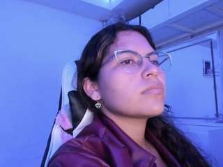 lady-brownnnn live webcam show