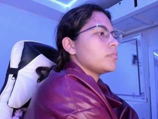 lady-brownnnn live webcam show