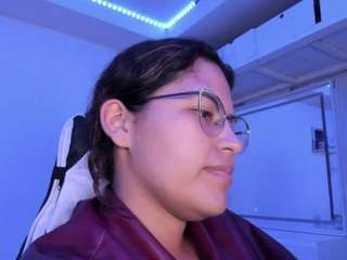 lady-brownnnn live webcam show