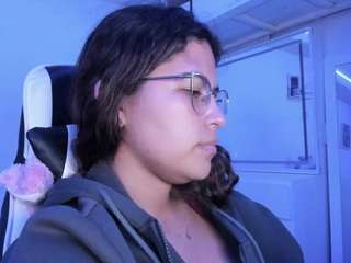 LADY-BROWNNNN live webcam show