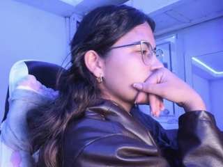 LADY-BROWNNNN live cam preview