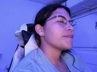 LADY-BROWNNNN live cam preview