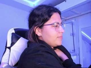 LADY-BROWNNNN live cam preview