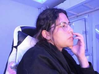 LADY-BROWNNNN live cam preview