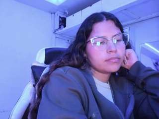 LADY-BROWNNNN live cam preview