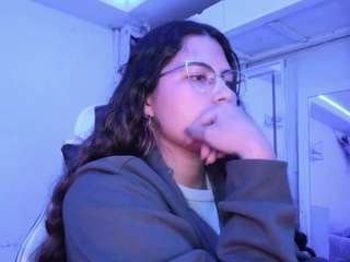 LADY-BROWNNNN live cam preview
