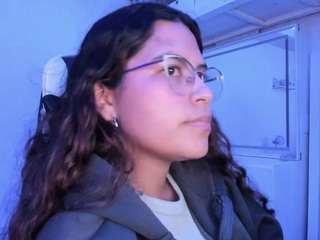 LADY-BROWNNNN live cam preview