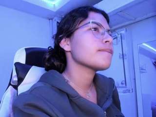 LADY-BROWNNNN live cam preview
