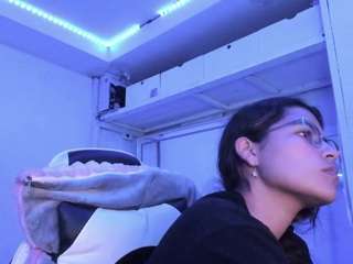 LADY-BROWNNNN live cam preview