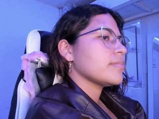 LADY-BROWNNNN live cam preview