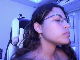 LADY-BROWNNNN live cam preview