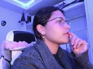 LADY-BROWNNNN live cam preview