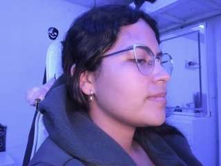LADY-BROWNNNN live cam preview