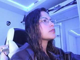LADY-BROWNNNN live cam preview