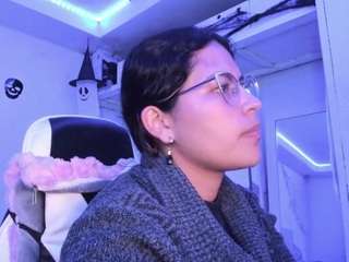 LADY-BROWNNNN live cam preview