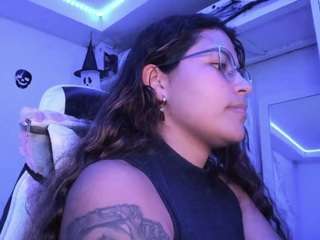LADY-BROWNNNN live cam preview