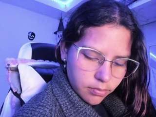 LADY-BROWNNNN live cam preview