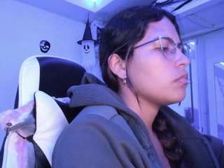 LADY-BROWNNNN live cam preview
